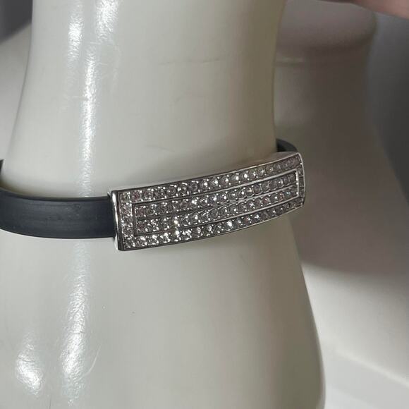 Bracelet black with silver tone and rhinestone slide signed costume jewelry - Picture 2 of 14